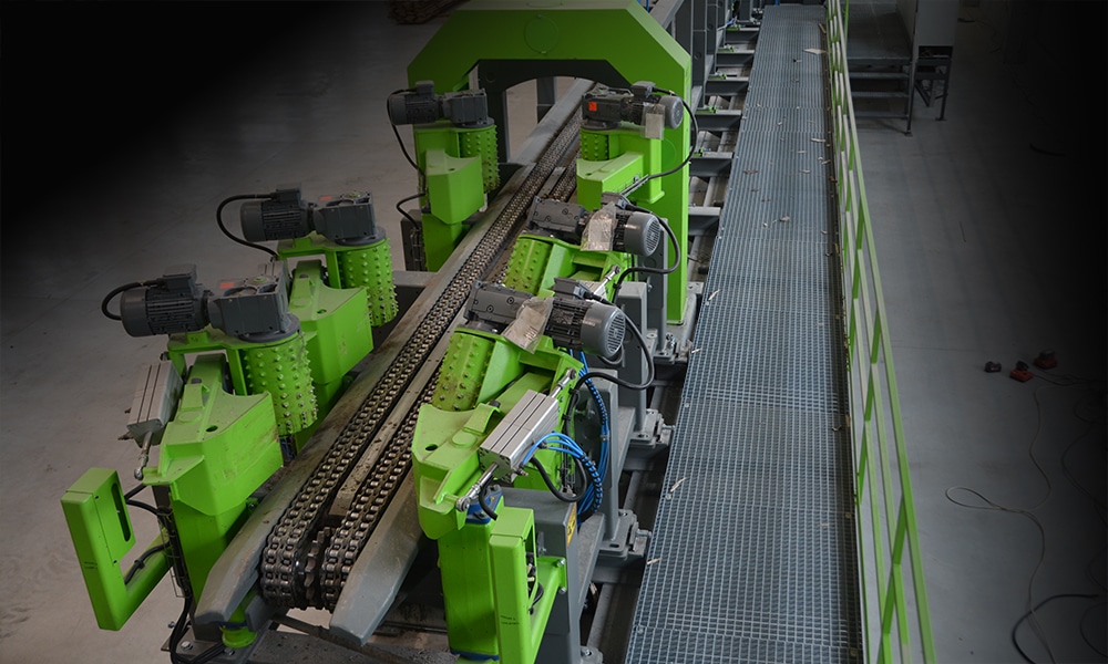 High speed infeed with turning - opti fast sawing line